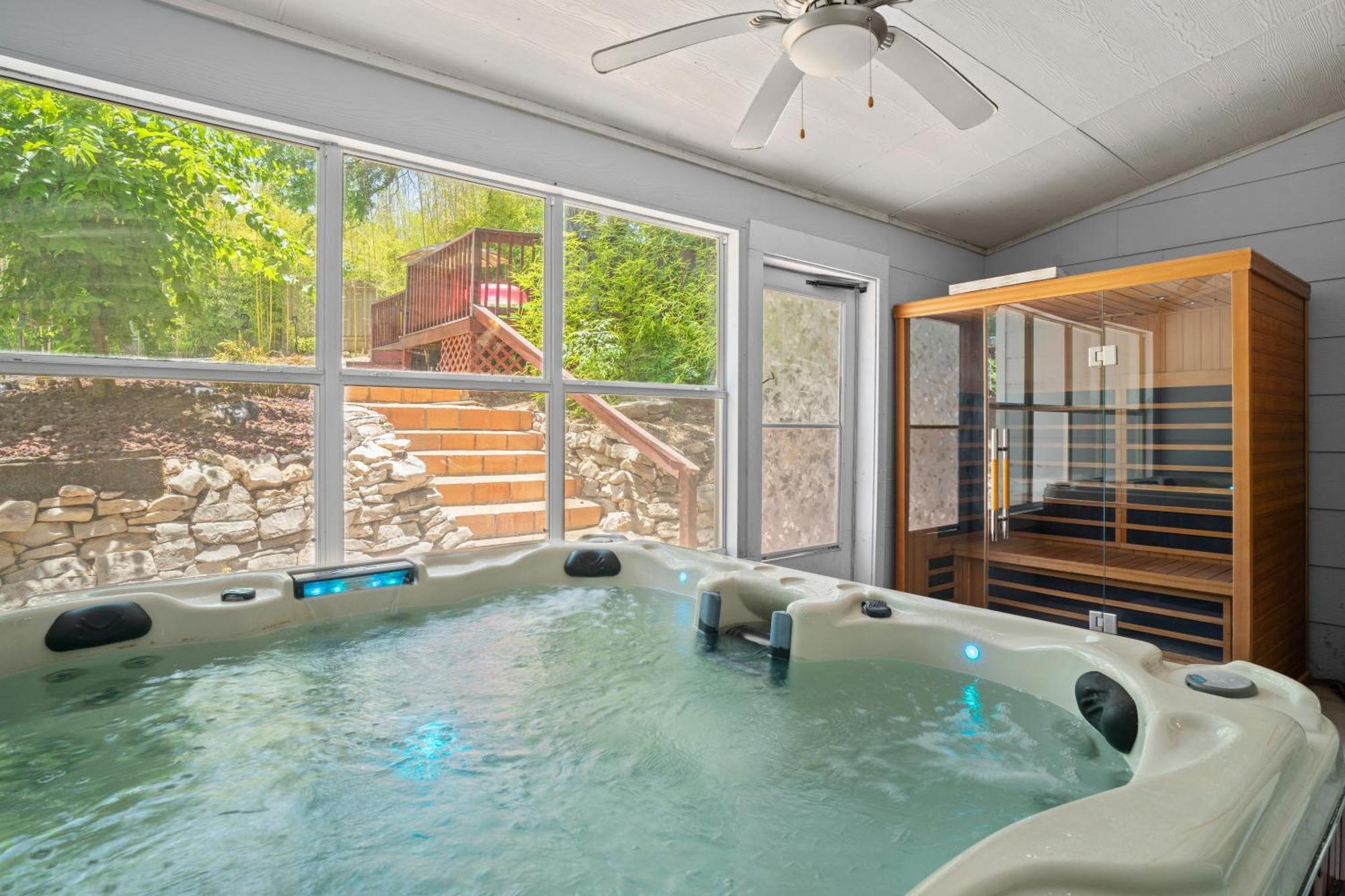 Villa Bamboo Oasis-Relaxing Hot Tub-Family Time San Antonio Esterno foto
